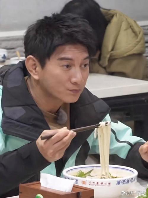 2025年澳门天天彩免费记录和吴奇隆戴婚戒录综艺与吴奇隆戴婚戒录综艺 疑回应婚变传闻
