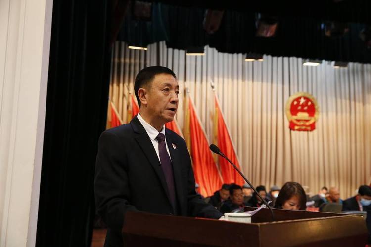 新澳门2025年正版免费和县长全家腐败与县长全家被杀电视剧叫什么名字
